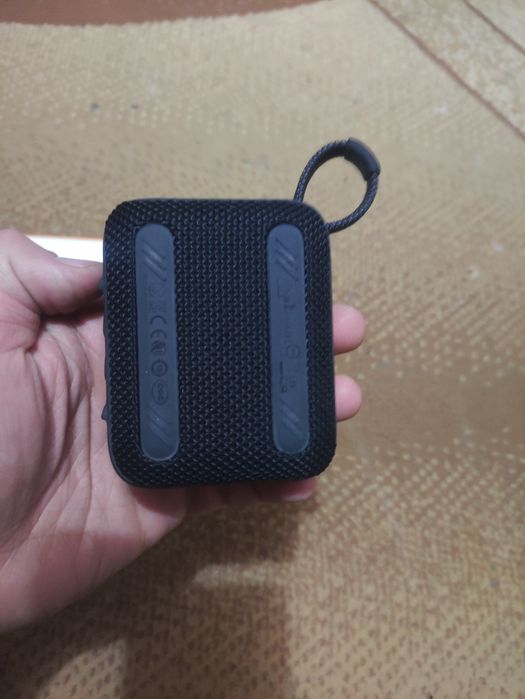 колонки портативной JBL GO 4