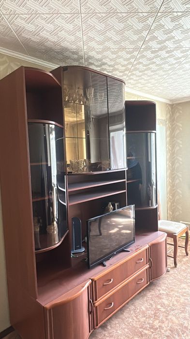 Продаю стенку горку в гостиную