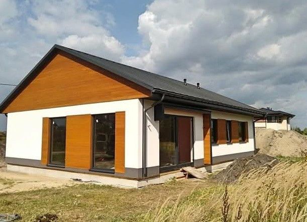 Vând cabane de lemn