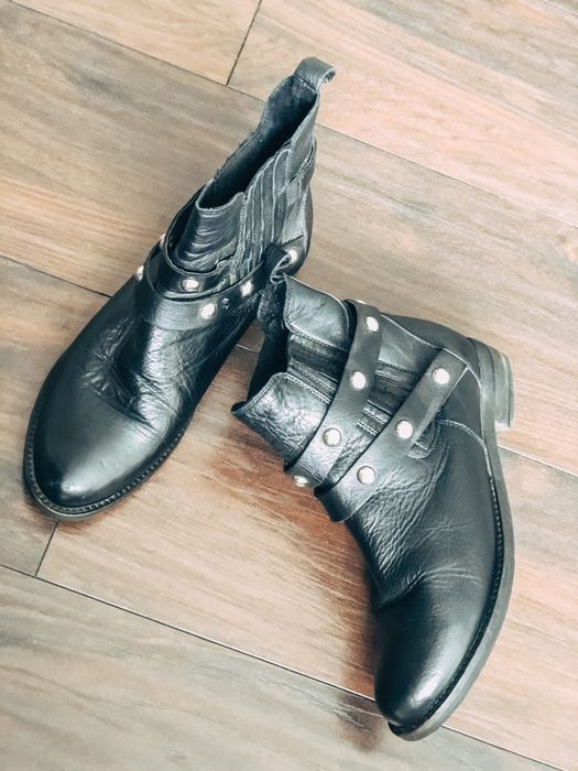 Ghete din piele naturala neagra nr 39
