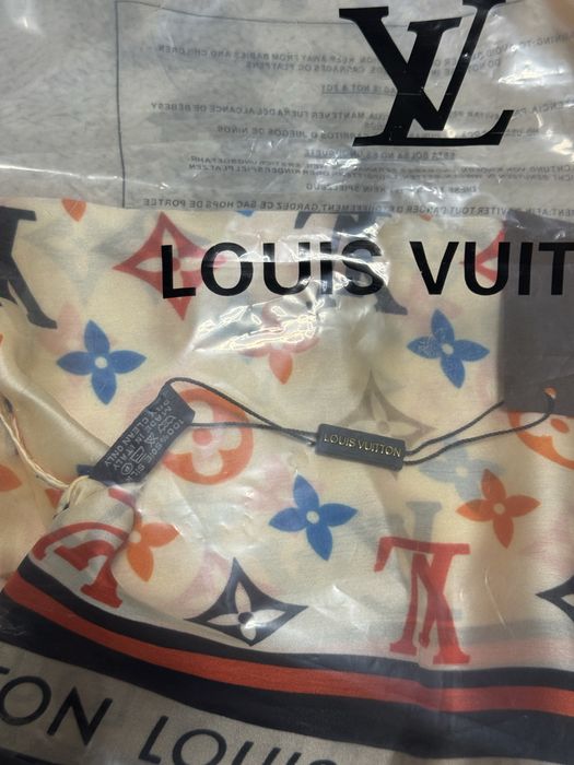 Шелковый платок в стиле Louis Vuitton