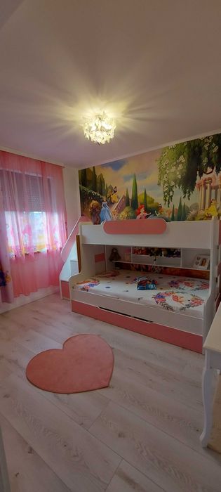 Cameră de poveste pentru o mică printesa