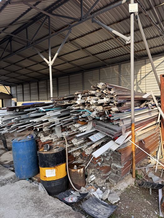 Пластик и алюминий