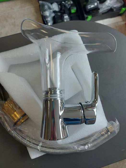 Стоящ смесител за мивка Синхро..