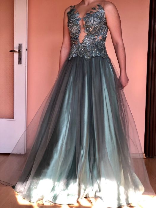 Намалена! Продавам официална рокля на известен български дизайнер