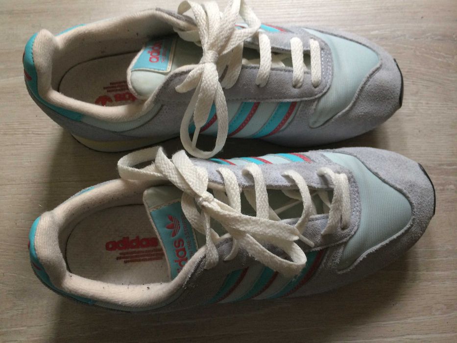 Маратонки adidas № 38.