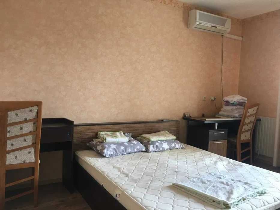 Дава се под наем Тристаен апартамент в Бургас, Братя Миладинови - 80 кв.м за 280 € - Снимка #1