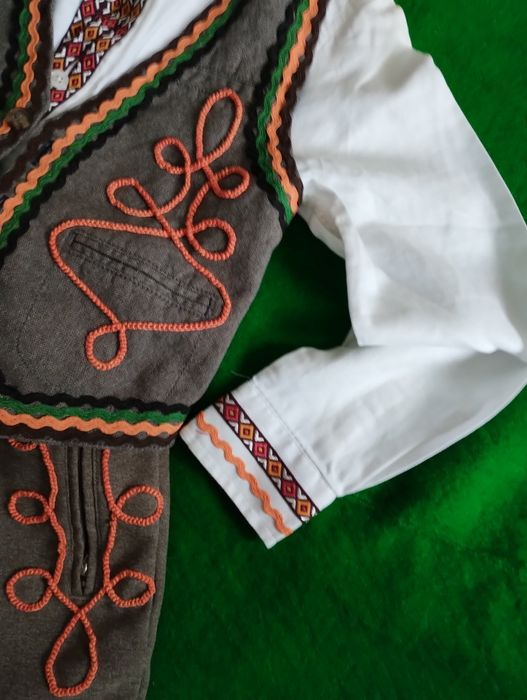 Народни носии за 7 -8 годишни момчета