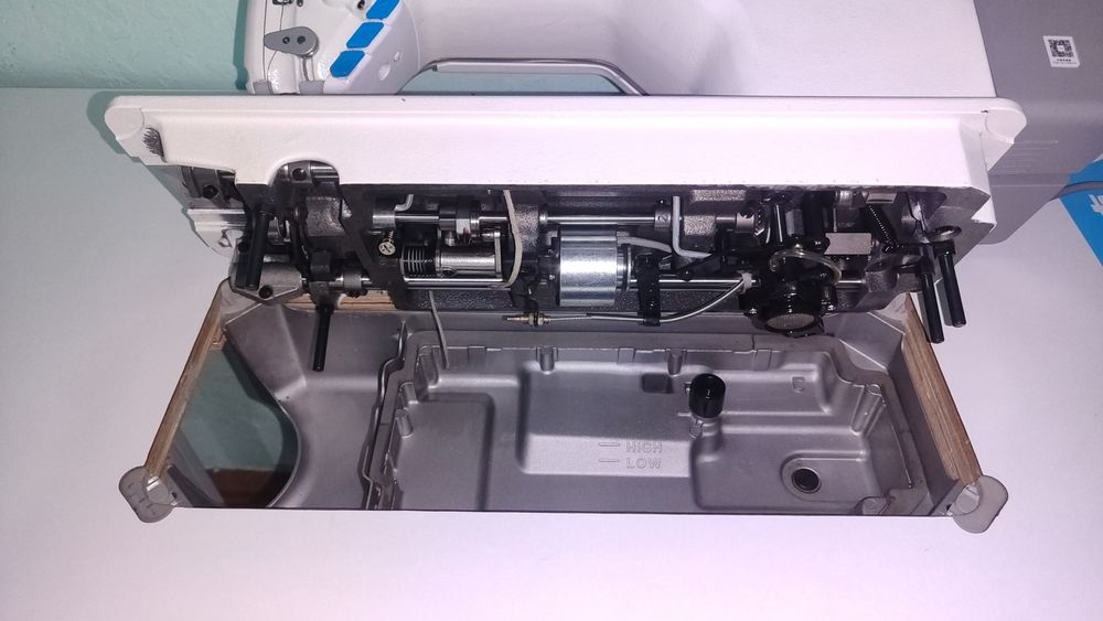 Швейная машина в хорошем состоянии