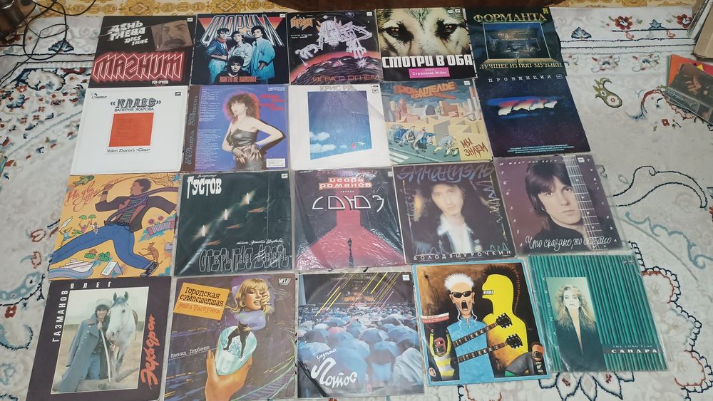 Продам виниловые пластинки 348 штук