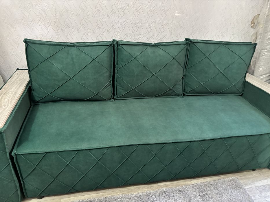 Продам новый диван