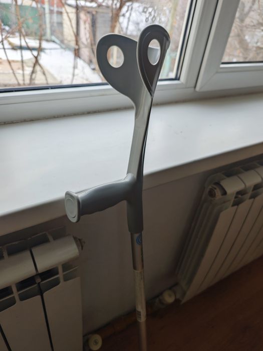 Костыль локтевой