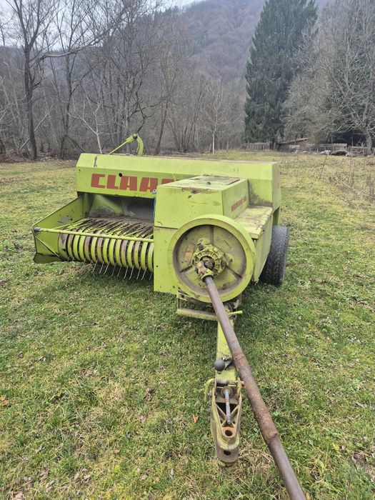 Vând balotiera dreptunghiulara