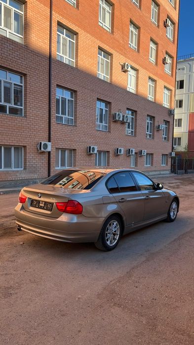 Продам автомобиль BMW 320 Е90