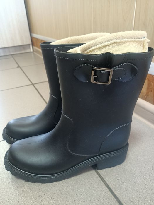 Резиновые сапоги