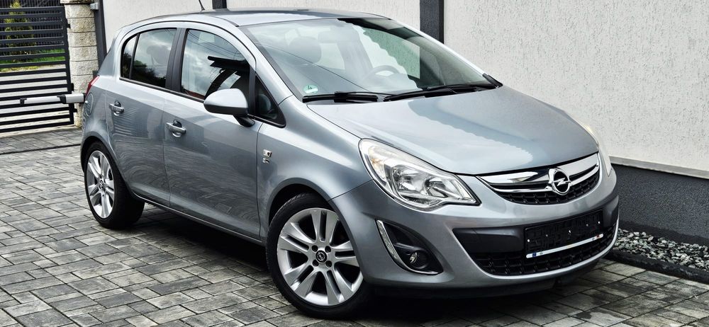 Opel Carsa D     1.4 Benzina  *Incalzire volan*