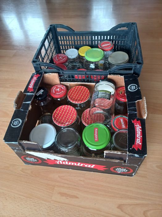 Буркани различни по вид