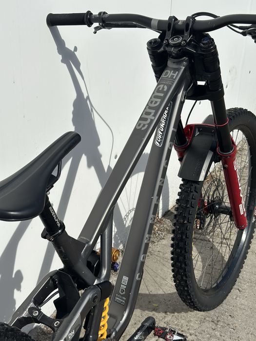 Vand bicicleta commencal v5 supreme