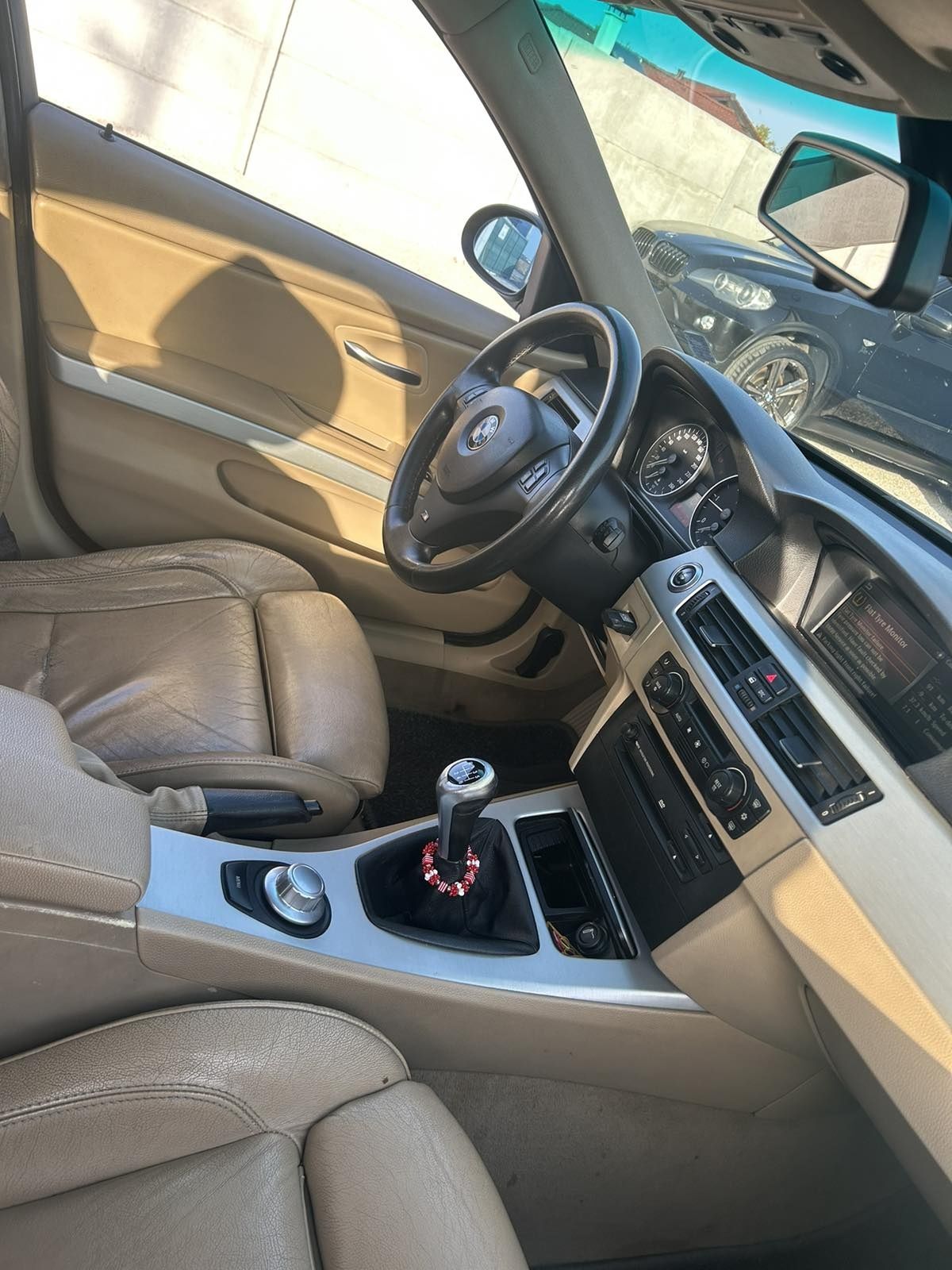Бмв е 90 320д на части гр. Мадан • OLX.bg