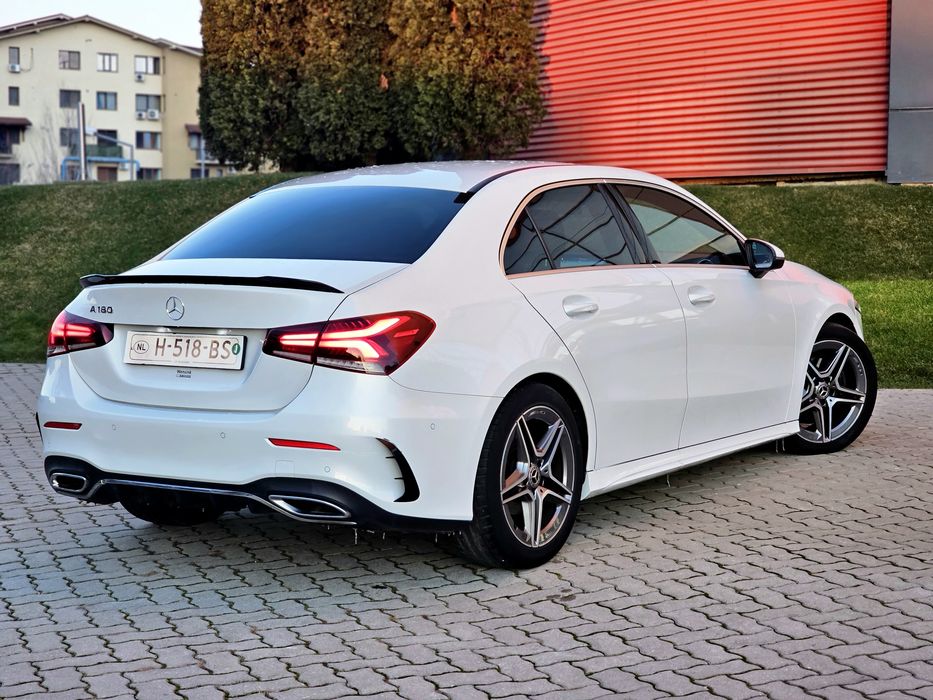 Mercedes-Benz A180 AMG  2021  1.3 Benzină  136 CP/Full/Rate / Variante