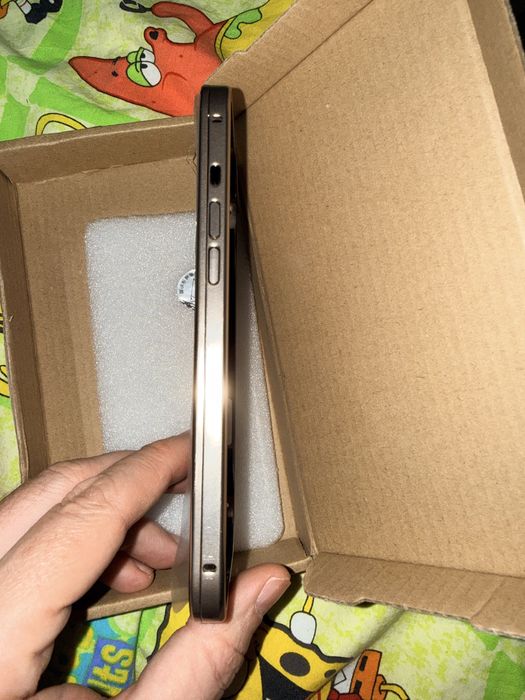 Huse metalice Iphone 16 Pro max