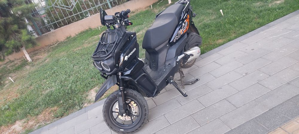 Sukuter tank sotiladi