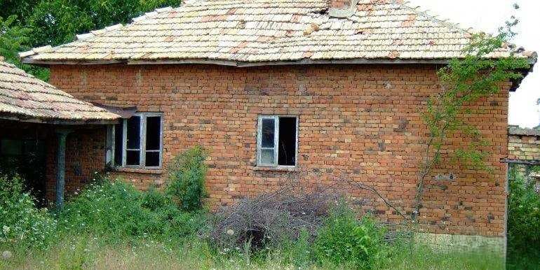 Къща в Бенковски