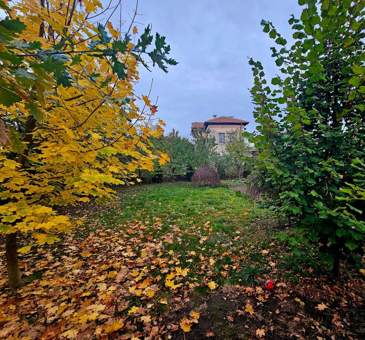 Продава се Къща в с. Кривина, Област София-град - 200 кв.м за 1243 €/кв.м - Снимка #1