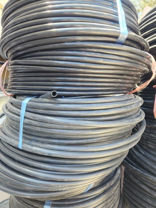 Гофрированная труба и Дренажный труба с геотекстилем разных видов