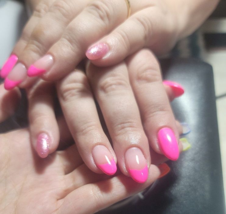 Наращивание ногтей за 200. По самой низкой цене  Читайте опесание