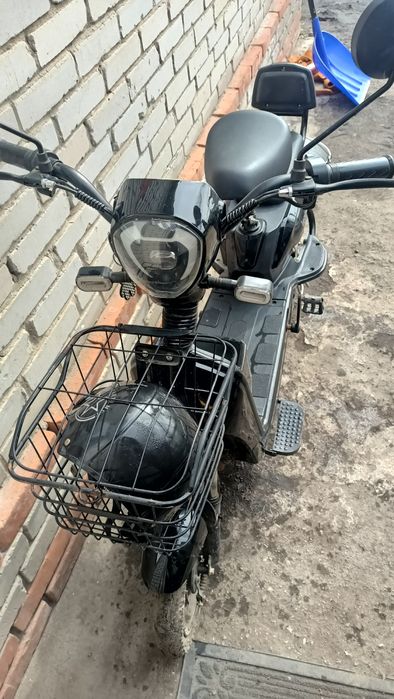 Продам электронный самокат