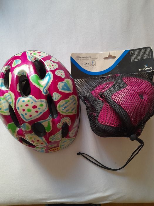 Set genunchiere și casca