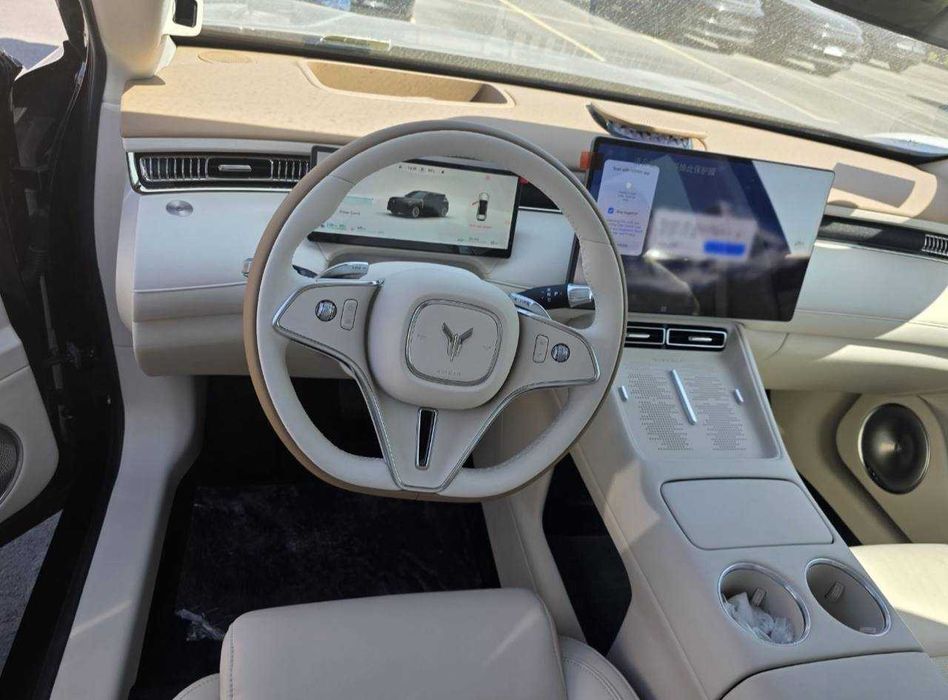 Voyah Free Gibrid 1200km+