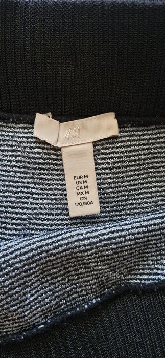 Compleu pulover si fusta H&M - M