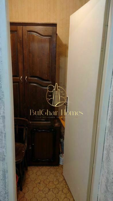 Дава се под наем Двустаен апартамент в Варна, Кайсиева градина - 50 кв.м за 278.97 € - Снимка #1