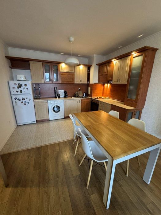 Дава се под наем Двустаен апартамент в София, Център - 60 кв.м за 598.23 € - Снимка #1