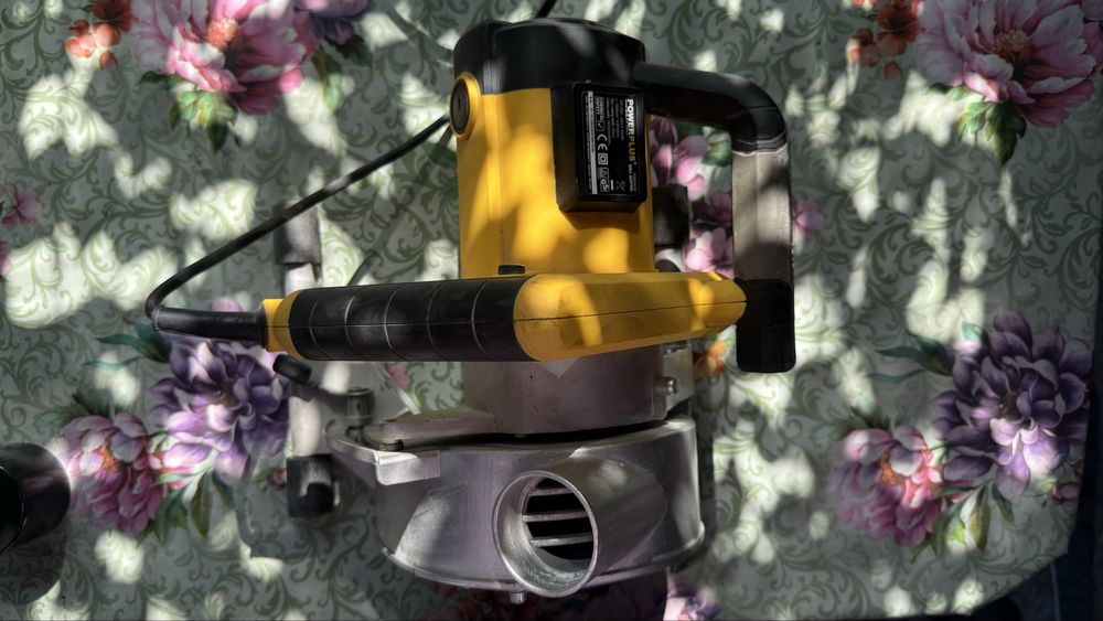 Vand 2 freze de canale , drujba pentru bca/caramida