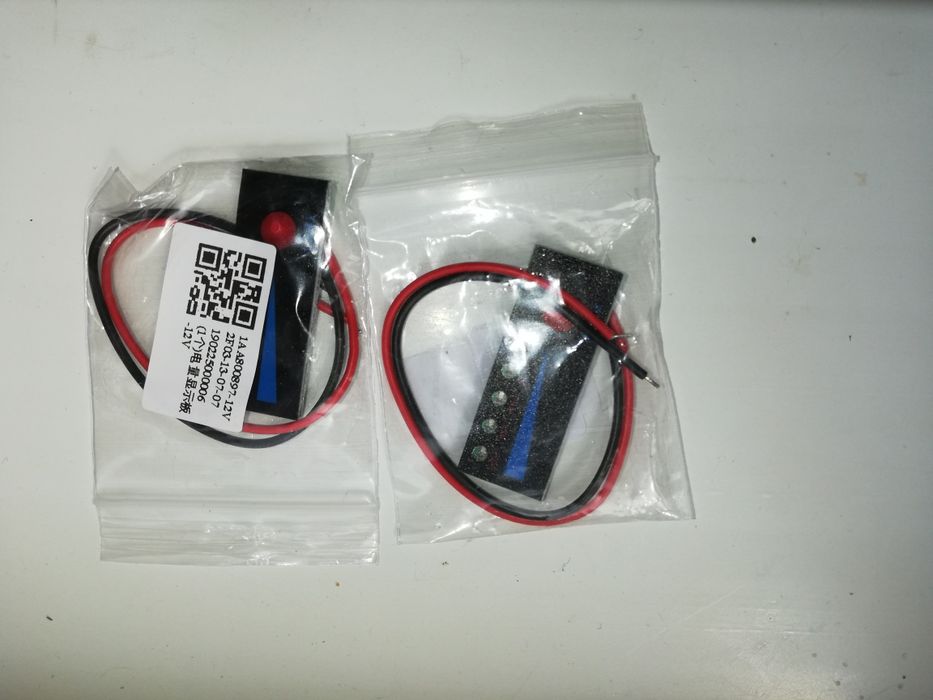 Buzzer Voltmetru Tester Acumulatori 1-8S Lipo/Li-ion//Li-Fe cu alarma