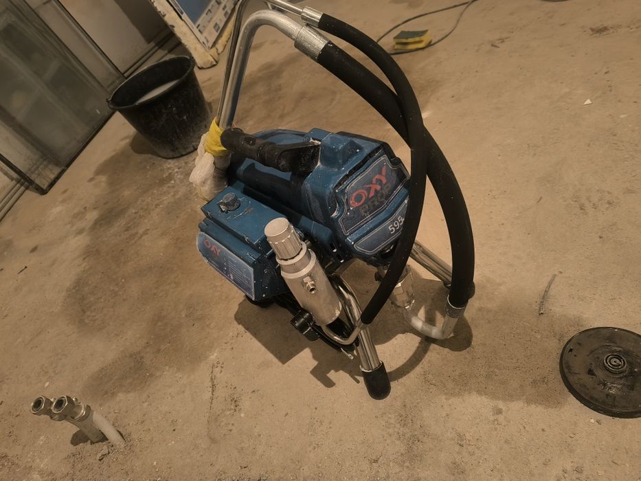 Безвоздушный краскопульт