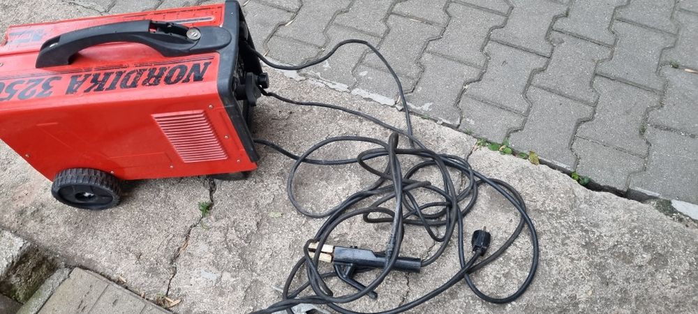 Продавам електрожен.