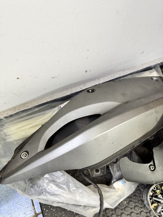 Carene sezut aripa bord parbriz semnalizari roti piaggio mp3 yourban LT 300cm