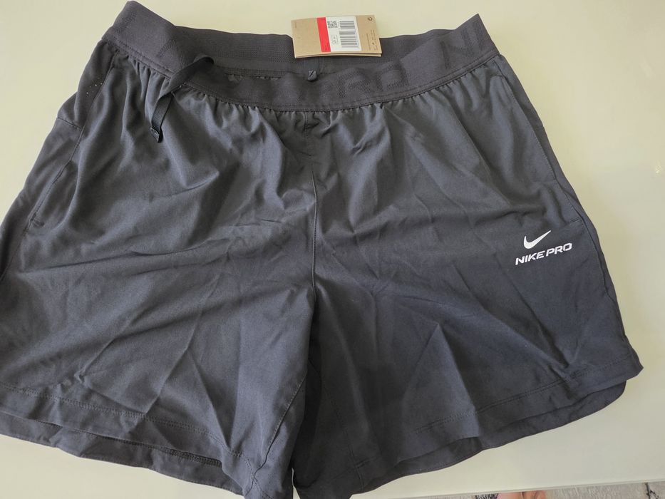 Къси панталони Nike Pro! Размер L