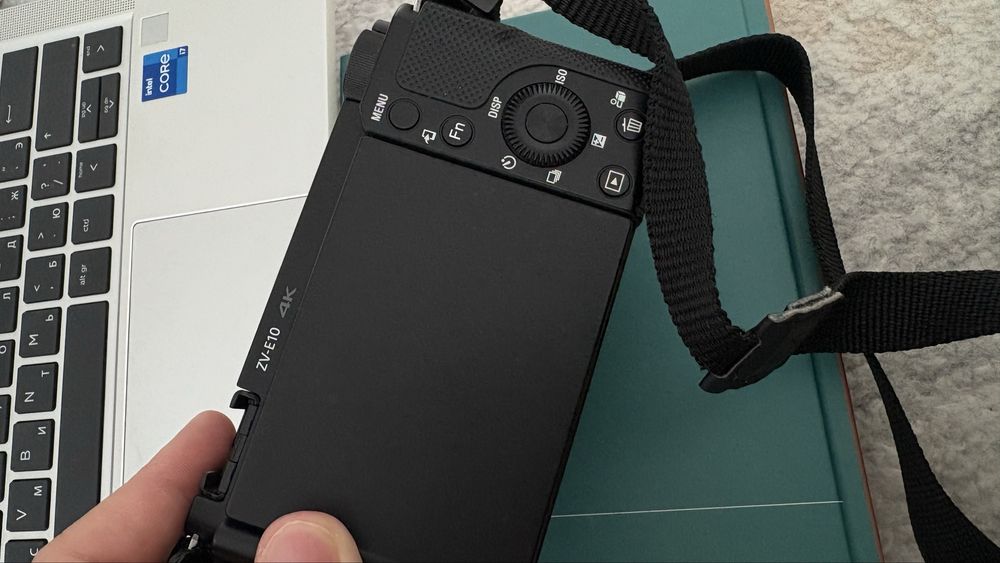 Sony ZV-Е10 продам