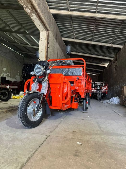 Трицикл безиновый 150 куб