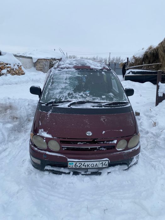 Toyota Estima Lucida