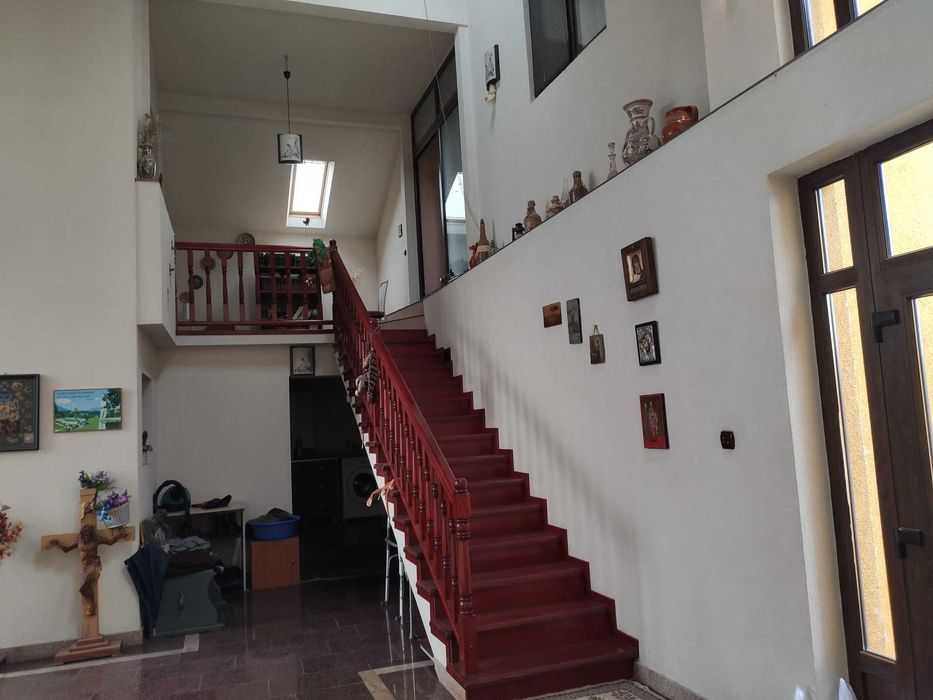 Vila cu gradina si pomi fructiferi 2500mp Dambovita