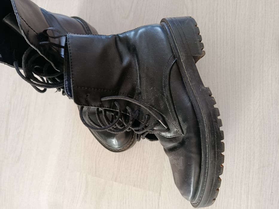 Продается обувь женская,38размера