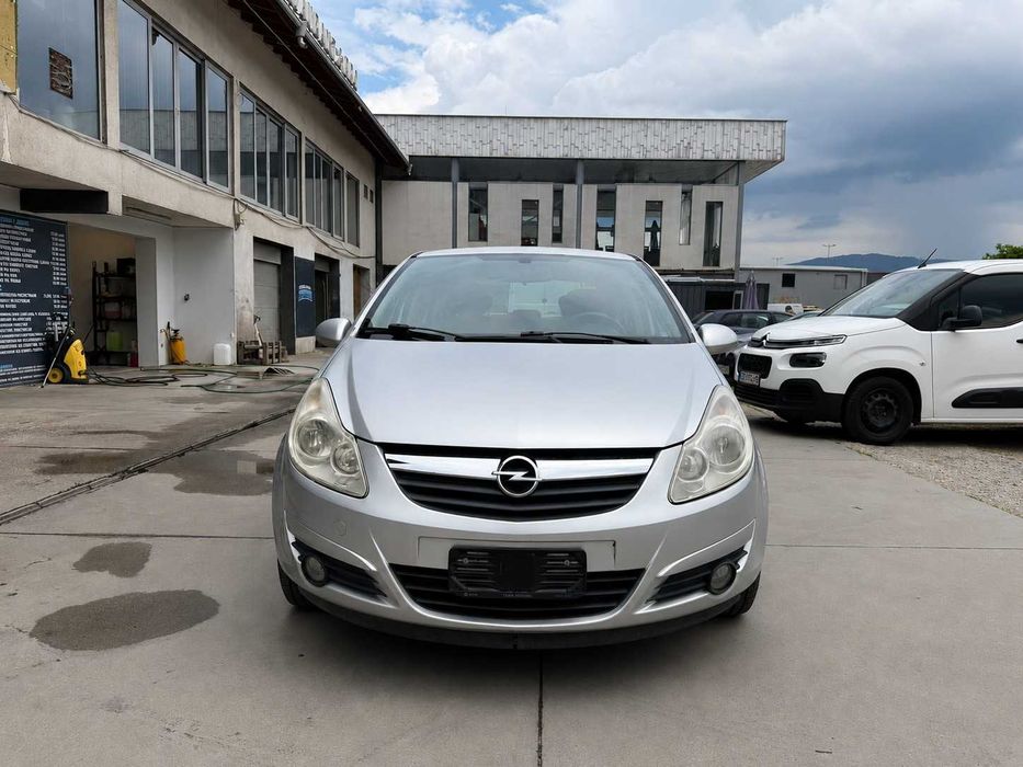 Opel Corsa 1.3 CDTI 2008 КЛИМА COSMO Нови Гуми