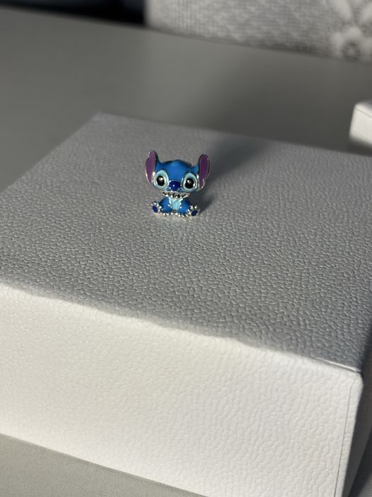 Charm Stitch Pandora
