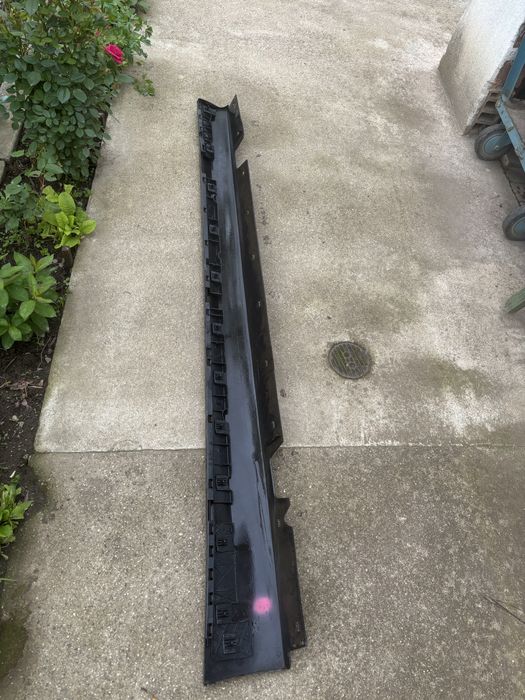 Ляв праг е90 lci фейслифт